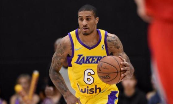 两场比赛 两场比赛